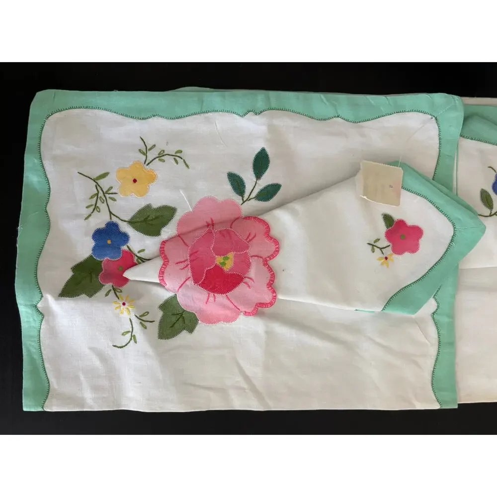 Vintage Embroidered Applique Placemats & Napkins 4 Pieces New